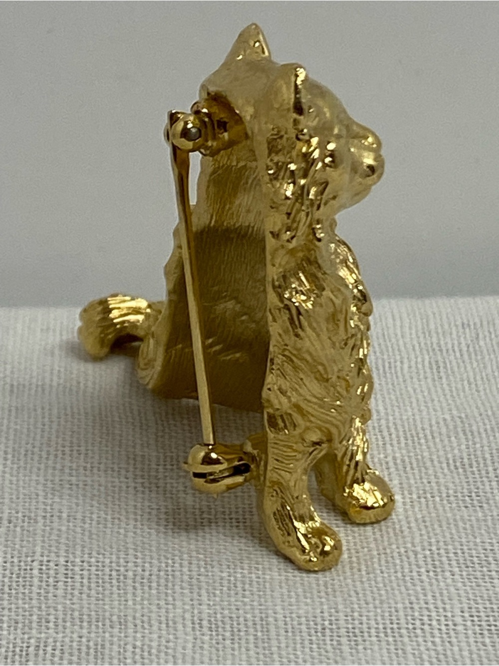 Vintage Trifari Cat Brooch Sitting Persian Signed Crown Trifari Gold Tone - Picture 6 of 13